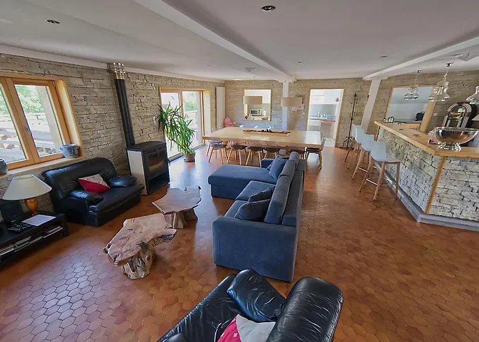 Familial Spacieux Avec Spa, Sauna Et Salle De Jeux - Fr-1-589-750 * Ban-sur-Meurthe-Clefcy